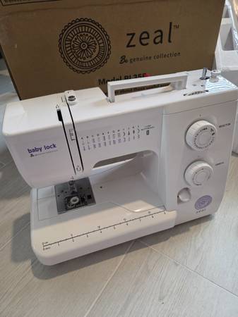 BABY LOCK MECHANICAL SEWING MACHINE 1
