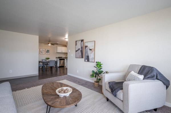 $1,660 / 2br - 942ft2 - TV Lounge, Washer/Dryer, On-Site Maintenance (7875 SW Vlahos Dr, Wilsonville, OR)63845978956419121