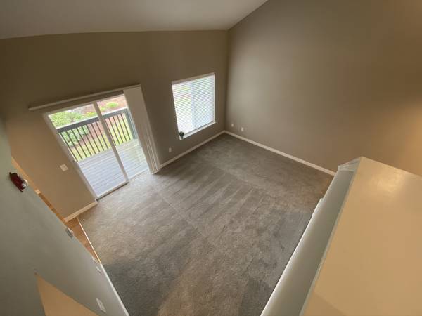 $2,400 / 2br - 1183ft2 - 🎃 Ghoulishly Good Rent Specials — Act Fast! (Delta Ponds/Valley River)63977277129986122