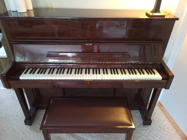 Like new piano 1