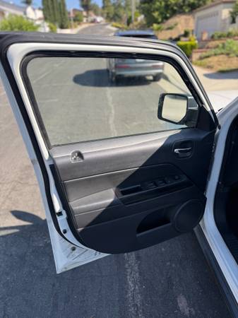 Jeep patriot sport utility 2009 - $1,200 (Montebello)63618171386881123