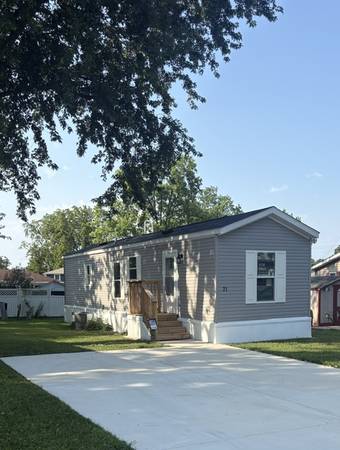 $1,099 / 2 habitaciones - CASA PREFABRICADA EN ALQUILER PARA MAYORES DE 55 AÑOS. 2 HABITACIONES, 1 BAÑO (Manteno, IL)