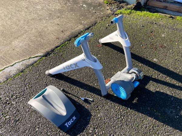 Tacx Flow Smart Trainer 1