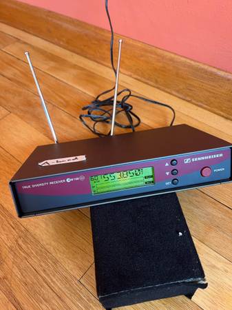 3 Sennheiser EW Wireless receivers 1
