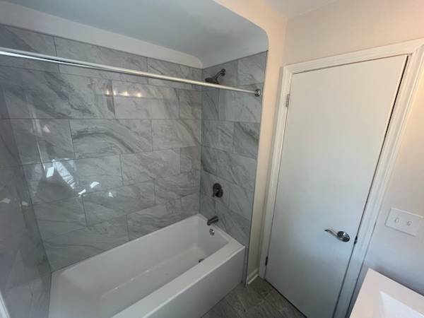$1,495 / 3br - 1300ft2 - EUCLID 3 BED 2 BATH (EUCLID)63907493801090124