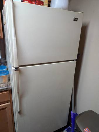 Fully Functional Whirlpool fridge 1