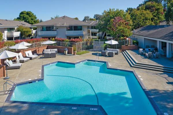 $2,922 / 550ft2 - Studio 1ba, Beautiful Waterfront Living, Parking Type: Multiple (foster city)64030488197635121