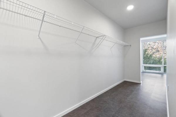 $2,415 / 1br - 670ft2 - Two-Tone Kitchen Cabinets, In the Heart of Capitol Hill, Dishwasher (Capitol Hill)63874306426115124