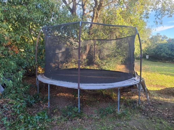 14' trampoline 1