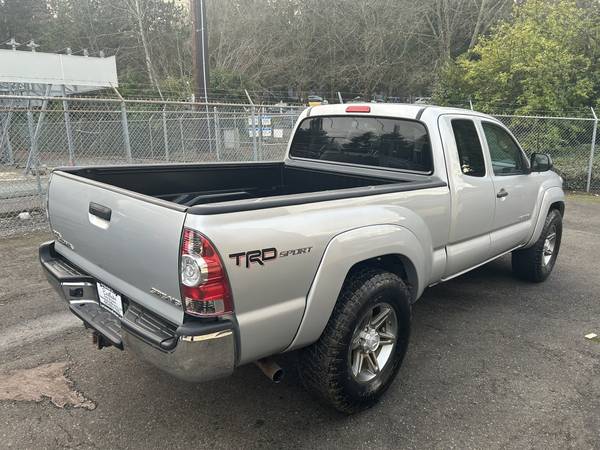 2013 Toyota Tacoma Access Cab SR5 V6 4WD --Título limpio, automático, bonito-- - $21,995 (kirkland)63613934875137124