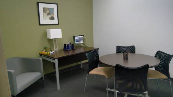 $45 🤝Comfortable and professional meeting rooms, by the hour or day. (Neptune)63612017097601123