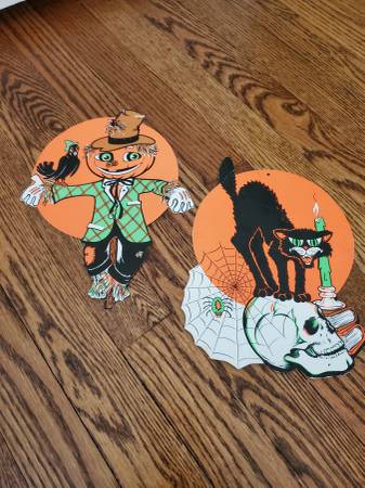 Set of two Vintage Halloween Die Cuts 1
