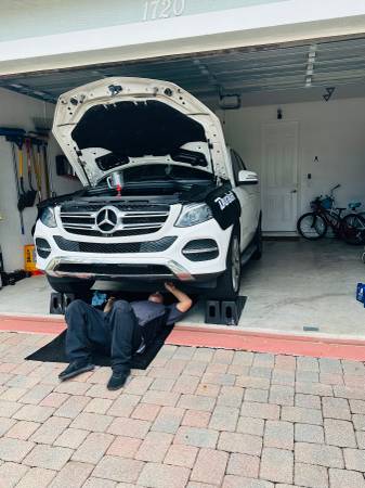 Mobile Mechanic Oil Changes 1