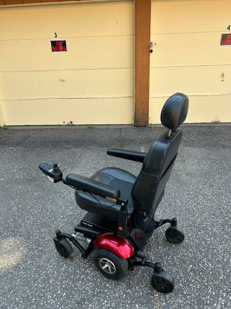 Power Wheelchair(Like New) 1
