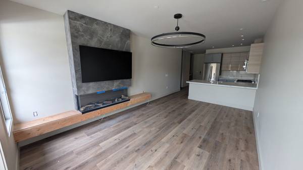 $3,800 / 1br - 1/1.5 Apt in Downtown Clayton $3800 (concord / pleasant hill / martinez)64023722038147121