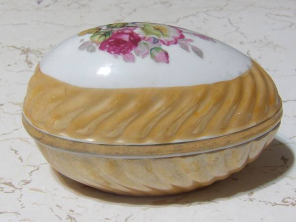 Vintage Norleans Egg Shaped Floral Trinket Box 1