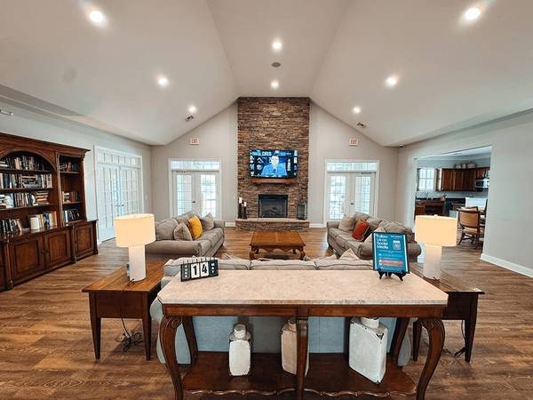 $1,739 / 3br - 1415ft2 - 3/hab 2/ba, Amplia Terraza Soleada, Jardinería Impecable (98 Devonshire Dr, Scott Depot, WV)64010834695427122