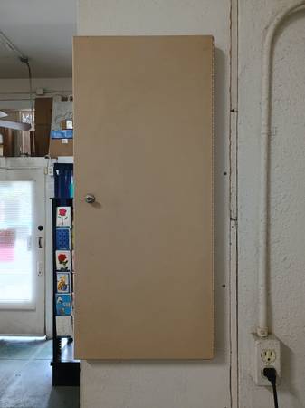 Key Holder Cabinet / Key Lock Box - 200 Hooks 1