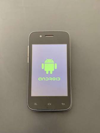 Like New - UMX V351 Cell Phone 1