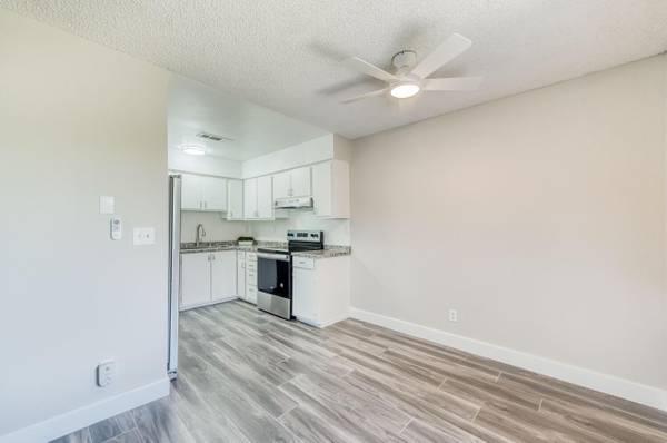 $1,510 / 1br - 748ft2 - 1BR/1BA Condo at Camelot West – Gated, Pool, Gym, Garage, NW Fresno (Fresno)63872987336449123