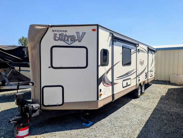 Beautiful 2015 Forest River Rockwood Ultra V Trailer- $18.5k OBO 1