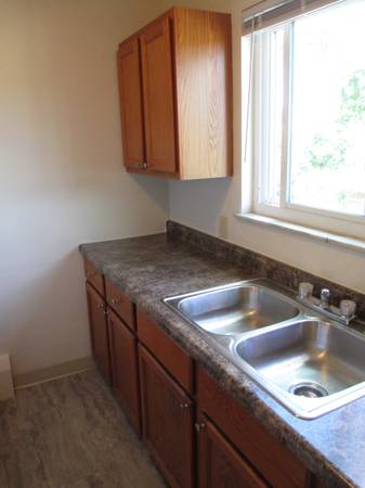 $895 / 2br - 910ft2 - Deposit Special! Spacious 2 Bedroom, 1 Bath Apartment in Roselawn! (Cincinnati)63974188206338122