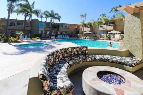 $1,350 / 2br - CA-San Diego Solana Beach 2 Bd 2 Ba *WINNERS CIRCLE RESORT* 7 Nights 11/14-11/21 (San Diego)63663957693443123