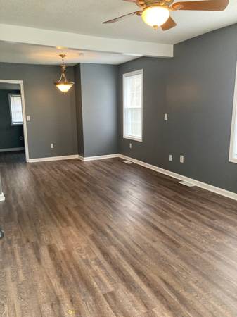 $1250.00 / 1br - 744ft2 - Sunny Tweetsie Trail Cottage63842023882113122