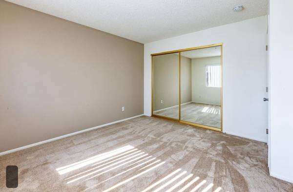Large Room For Rent 1