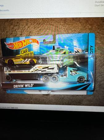 Hot Wheels 2013 Detachable Cab Drivin Wild Yellow Car Included New!!! 1