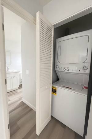 $2,199 / 2br - 876ft2 - Modern and Elegant! 2 Bedroom 1 Bath Apartment (Escondido)63845974661251123