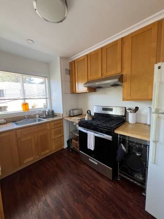 Bright and Sunny 1-Bedroom Apartment Near Downtown San Rafael 1