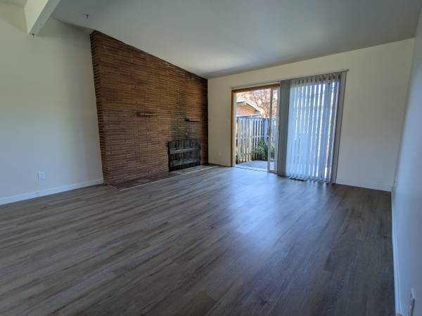 $1,245 / 2br - 960ft2 - Dreams find their home here: Book our sought-after 2 BR, 1 BA now! (Vancouver)64038886381953120