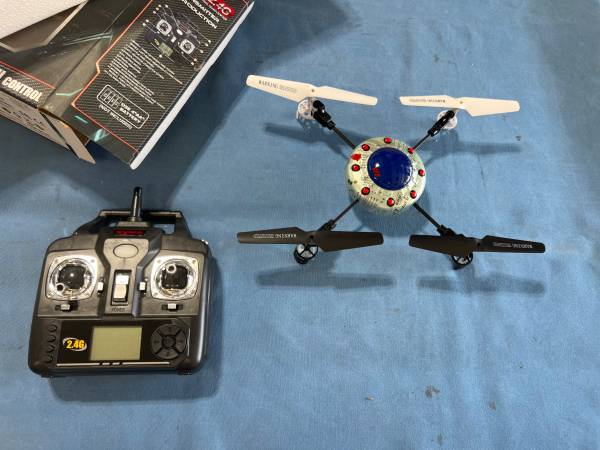 Quadcopter DRONE-4-Channel, New in Box 1