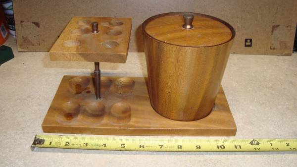 Tobacco Pipe Stands / Holders 1