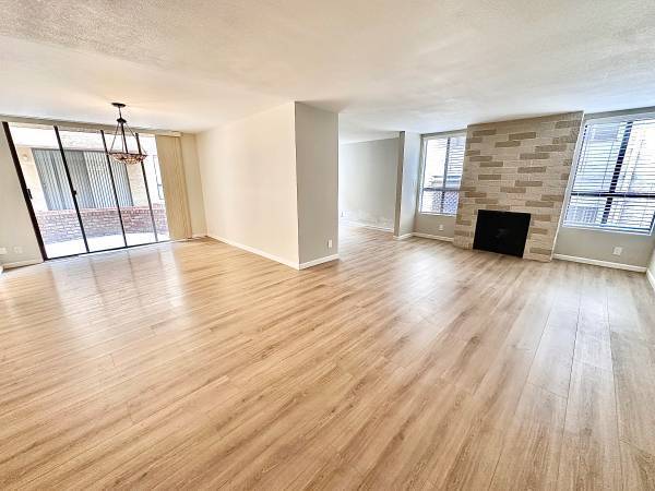 $4,995 / 2br - 1500ft2 - ENORME 2 dormitorios + 2 BAÑOS MÁS ESTUDIO + CHIMENEA en PRIME Brentwood! (Brentwood)63812199154947121