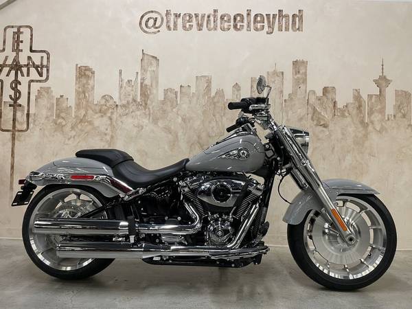 2025 Harley-Davidson Softail FLFB - Fat Boy SKU:25-001 V Twin 19 1