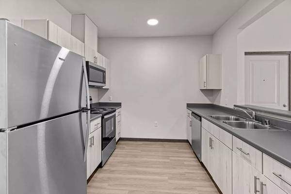 $588 / 2br - 936ft2 - ¡Todo lo que has estado buscando! Elegante 2bd/2bth (Moses Lake)63793059778307121