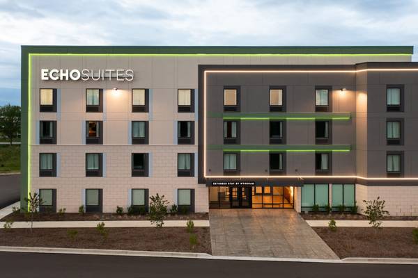 $385 / 1br - Accessible Car Self-Park, Accessible van parking, Free WiFi (5831 Alta Lk Dr, Indianapolis, IN)63989077022594121