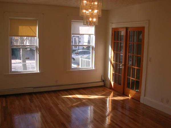 HABITACIÓN DE $1,100 DISPONIBLE CERCA DE LA ESCUELA DE NEGOCIOS DE HARVARD (LÍNEA ALLSTON / CAMBRIDGE)63614178998657121