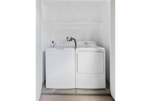 $3,280 / 2br - 960ft2 - Hardwood Floors, Milpitas CA, 2/BD 2/BA (milpitas)63850008996355124