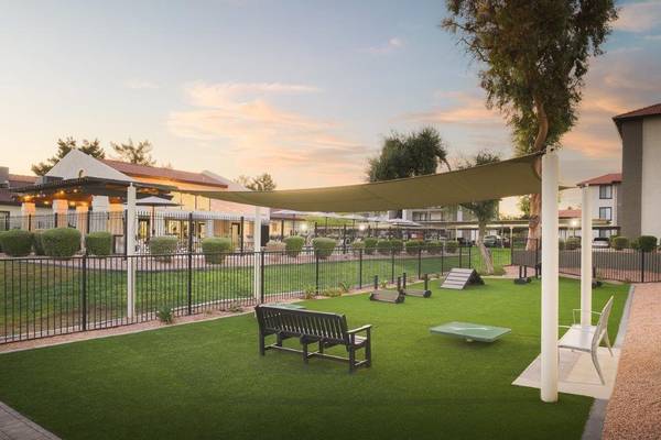 $1,393 / 2br - 1006ft2 - Stainless Steel Appliances, Designer Finishes, Quartz Counters (North Phoenix)64024988838787120