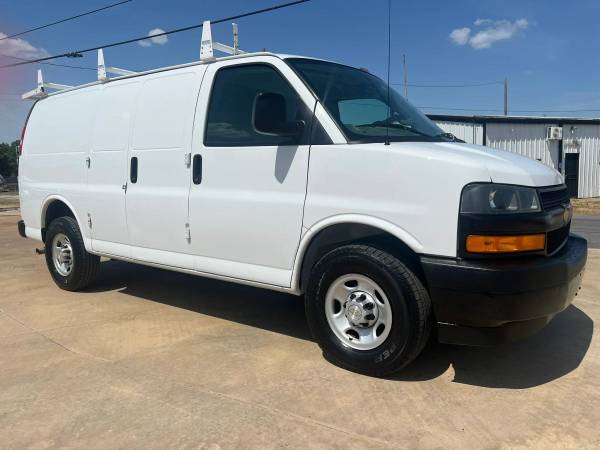 2021 Chevrolet Express 2500 - Photo 6