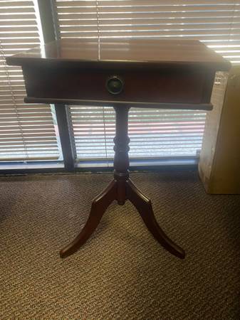 Small side table 1