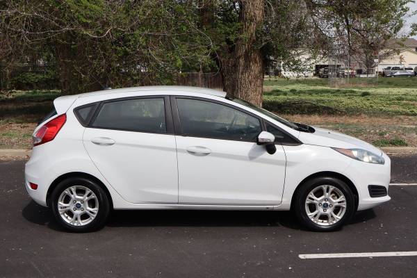 Ford Fiesta SE Sedán 2016 - $6,999 (Victory Motors of Colorado)63619924272131122