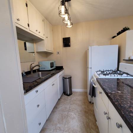 $1,000 / 4br - 500ft2 - Cozy studio in a great location (Prince and Tucson Blvd)63674964135939124