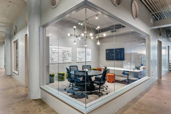 $4,155 / 1662ft2 - Prime Office Space in the Heart of Red Hook (Red Hook)63788831752449124