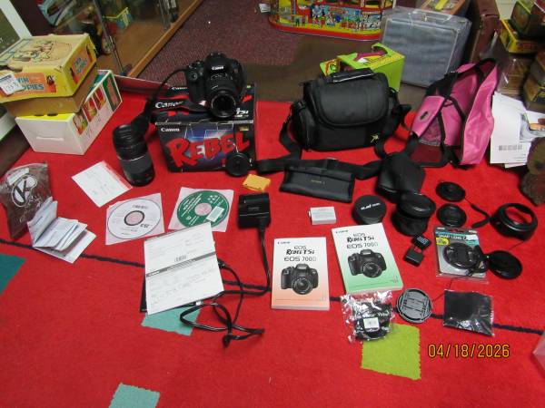 Canon EOS 770D Rebel T5i Camera W/Extra 75-300 Zoom Lens Hardy Used 1