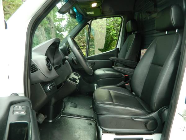 2022 Mercedes Benz Sprinter 2500 - Photo 14