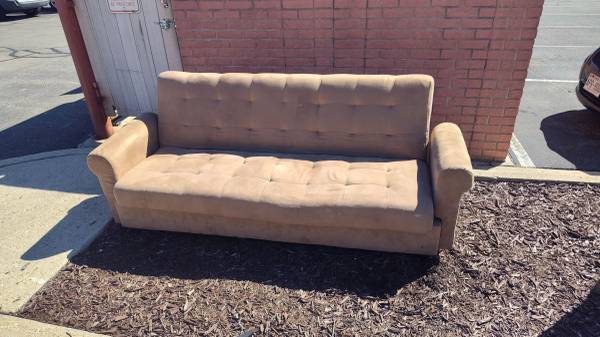 Free Couch - Will delete when gone 1